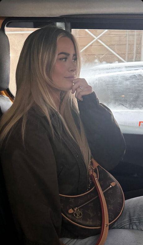 Photo nue de fuite OnlyFans de Em1ly El1zabeth