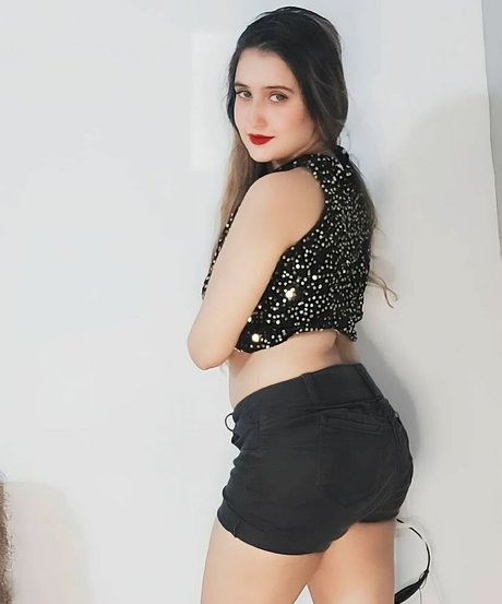 Photo nue de fuite OnlyFans de Aniza Hazel