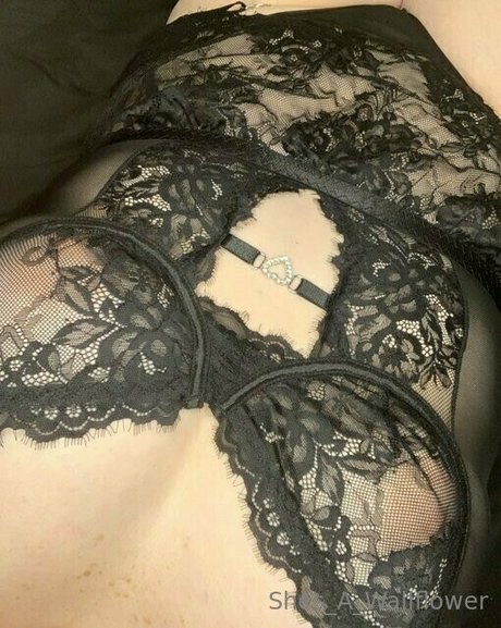 Photo nue de fuite OnlyFans de Shesawallflower