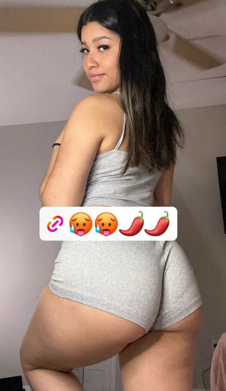 Photo nue de fuite OnlyFans de Niya Santia