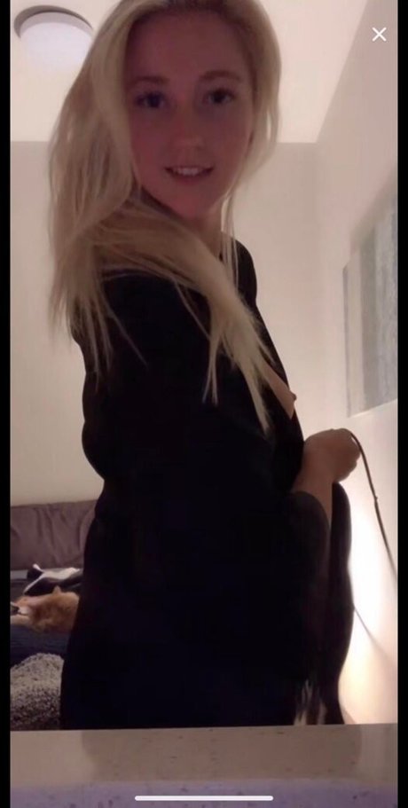 Photo nue de fuite OnlyFans de Paige Loren