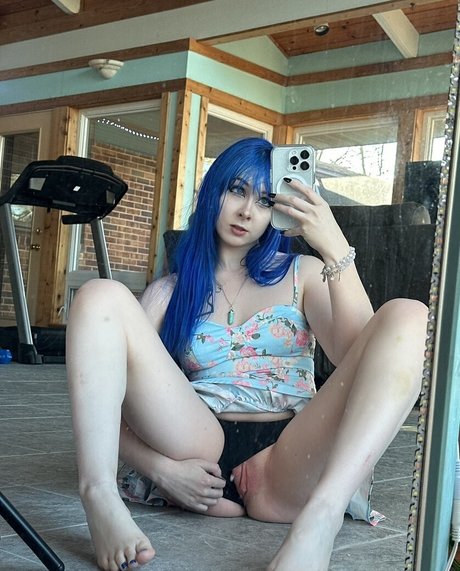 Photo nue de fuite OnlyFans de Lunaaquaphine