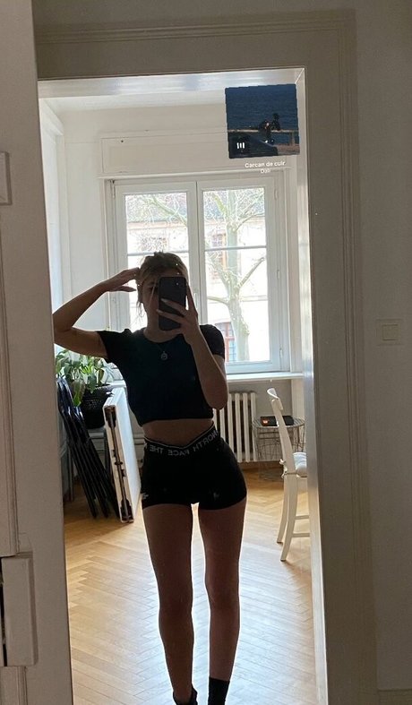 Photo nue de fuite OnlyFans de Linemettler