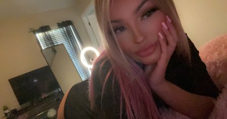 Nicolehlynn
