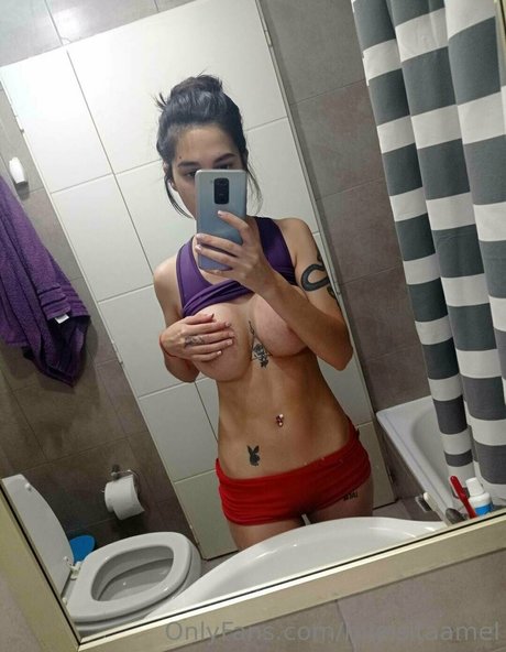 Photo nue de fuite OnlyFans de Mielsitaamel