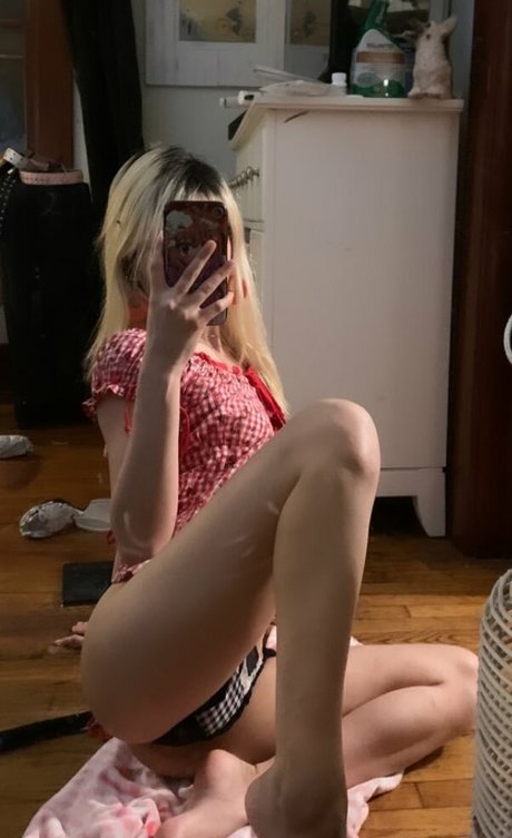 Photo nue de fuite OnlyFans de Linaboobie