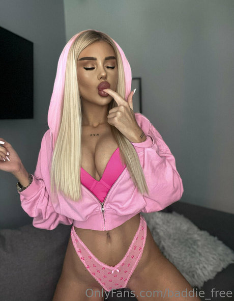 Photo nue de fuite OnlyFans de Baddiefree