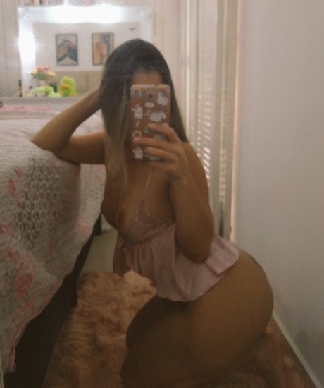 Photo nue de fuite OnlyFans de Nayara Stripper