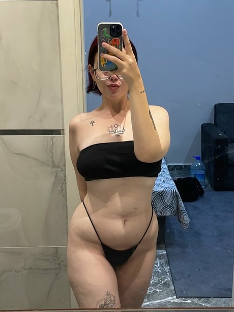 Photo nue de fuite OnlyFans de Nururkmz