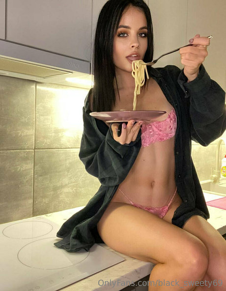 Photo nue de fuite OnlyFans de Karinasweety69