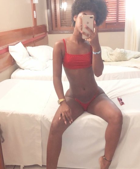 Photo nue de fuite OnlyFans de Juliamissofc