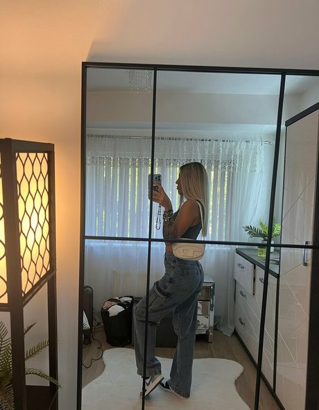 Lilydawson01