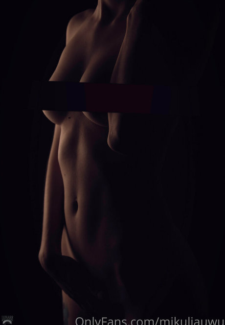 Photo nue de fuite OnlyFans de Mikuliauwu