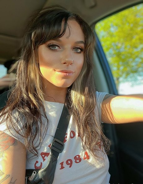 Ela Rose