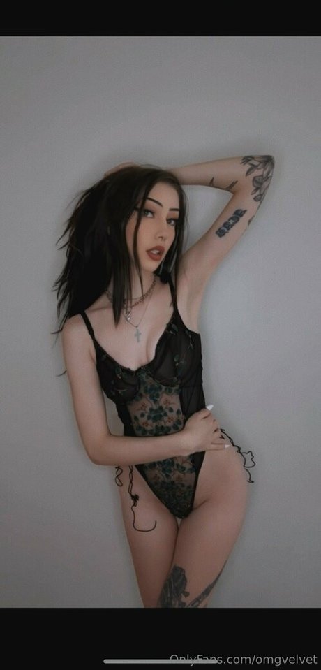 Photo nue de fuite OnlyFans de Omgvelvet
