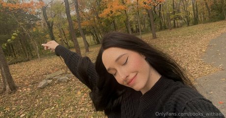 Photo nue de fuite OnlyFans de Bookswithari