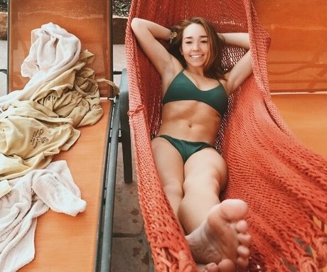 Photo nue de fuite OnlyFans de Holly Taylor