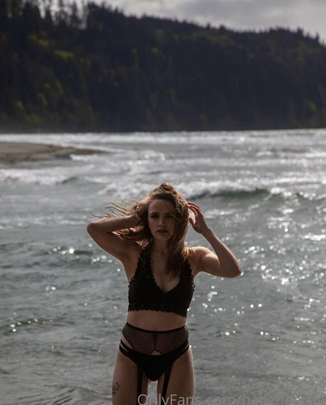 Photo nue de fuite OnlyFans de Halleheartly