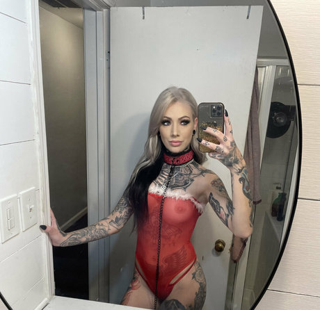 Photo nue de fuite OnlyFans de Alliluvsin