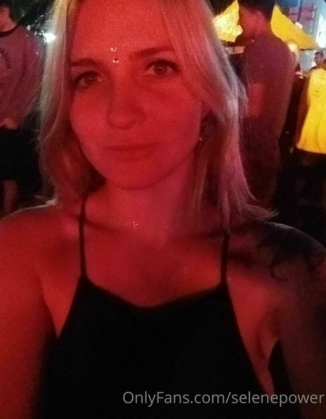 Photo nue de fuite OnlyFans de Selenepower