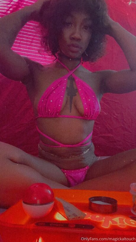 Photo nue de fuite OnlyFans de Magickaltouch