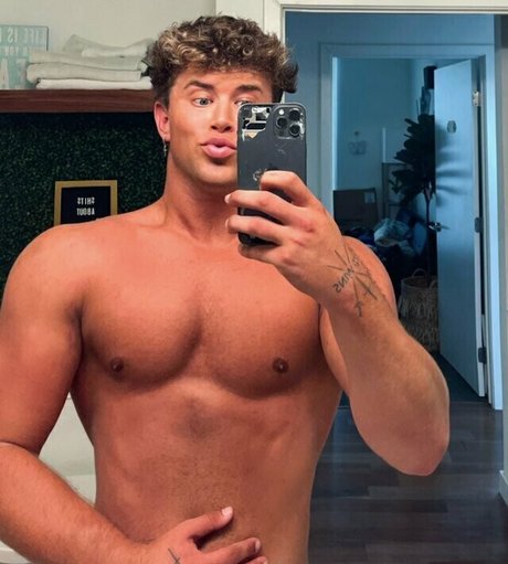 Photo nue de fuite OnlyFans de Nategarner