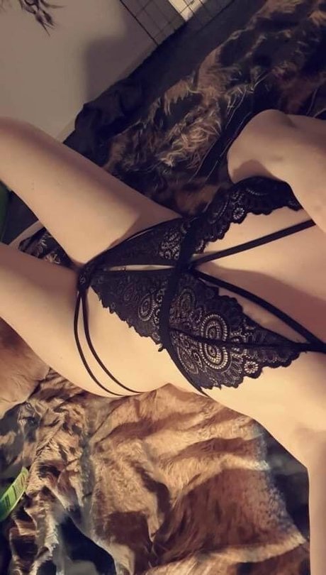 Photo nue de fuite OnlyFans de Nini9818