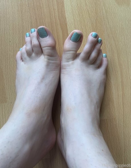 Photo nue de fuite OnlyFans de Theselilpiggie6