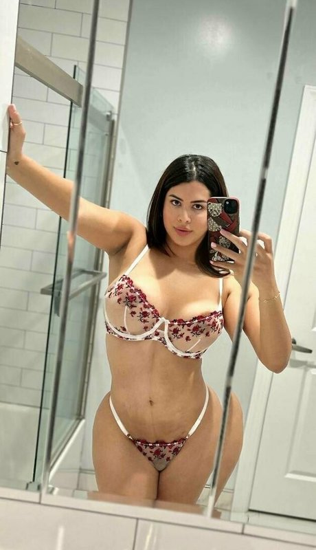 Bella Miura