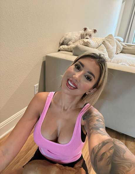 Xohollypaige