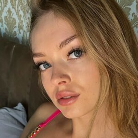 Teen Mia