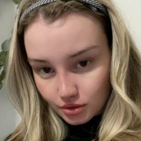 Photo nue de fuite OnlyFans de Cyberalina Cyberina Corinna
