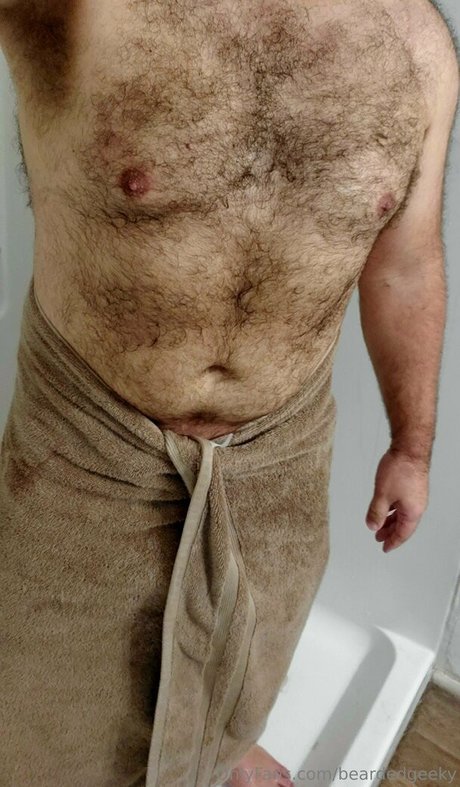 Photo nue de fuite OnlyFans de Beardedgeeky