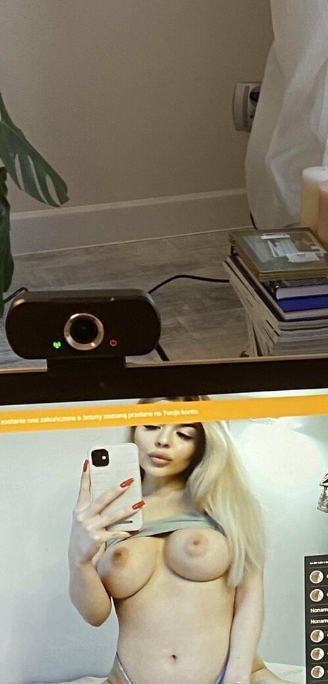 Photo nue de fuite OnlyFans de Dubrowna