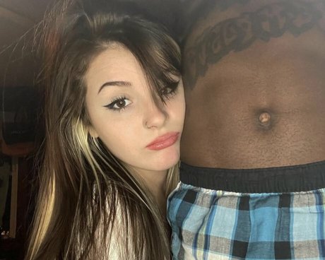 Photo nue de fuite OnlyFans de Aliperfectttt