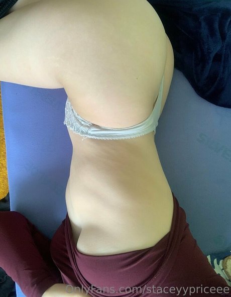 Photo nue de fuite OnlyFans de Staceyypriceee
