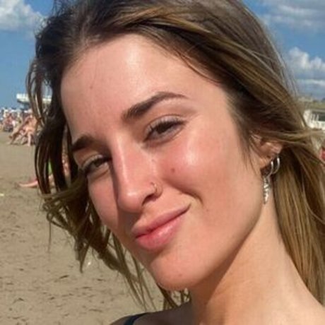 Hottie Sofia