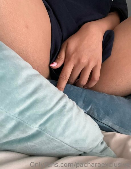 Photo nue de fuite OnlyFans de Pacharaexclusive