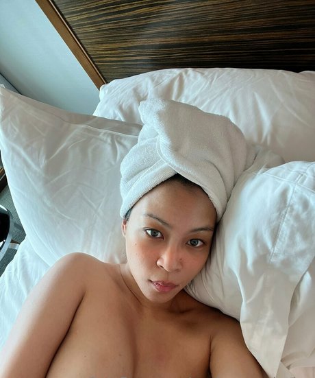 Photo nue de fuite OnlyFans de Pacharaexclusive