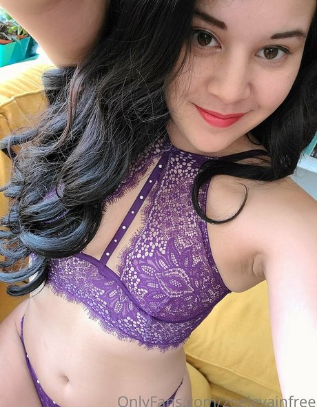 Photo nue de fuite OnlyFans de Zoelevainfree