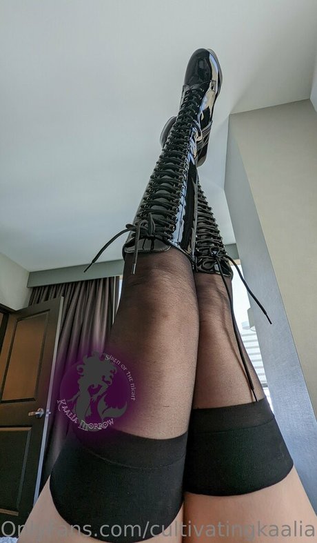Photo nue de fuite OnlyFans de Captivatingkaalia