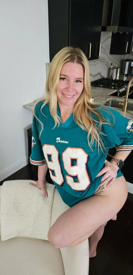 Hotwifejuniper