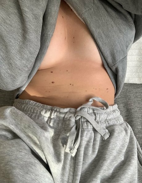 Photo nue de fuite OnlyFans de Lisaalandfree