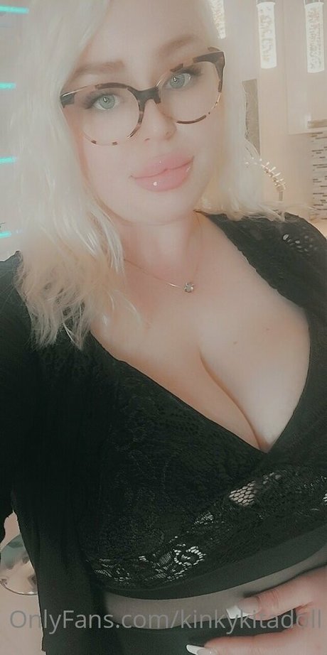 Photo nue de fuite OnlyFans de Kinkykitadoll