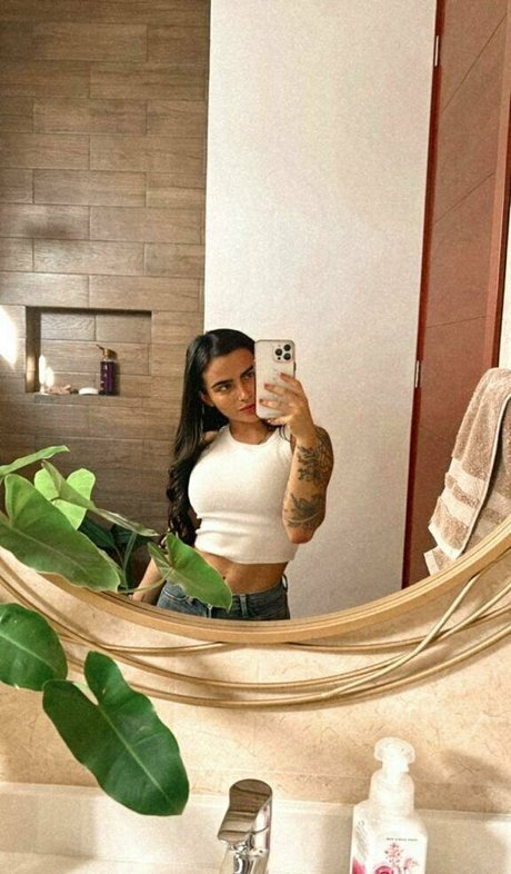 Photo nue de fuite OnlyFans de Pielmorenitaz