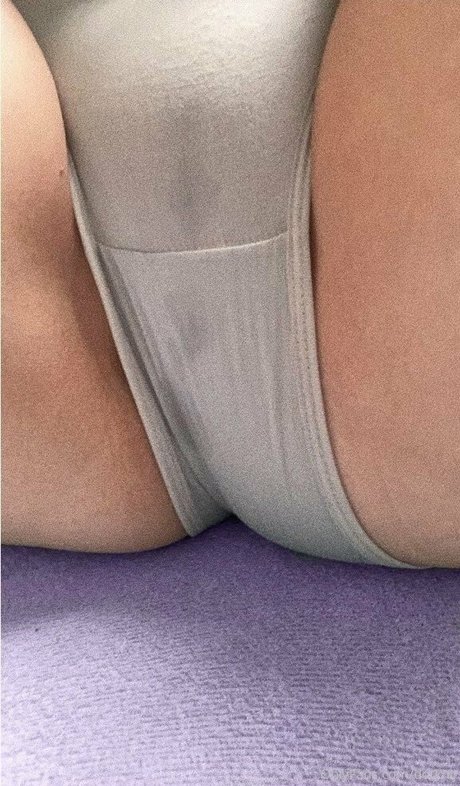 Photo nue de fuite OnlyFans de Dotknij