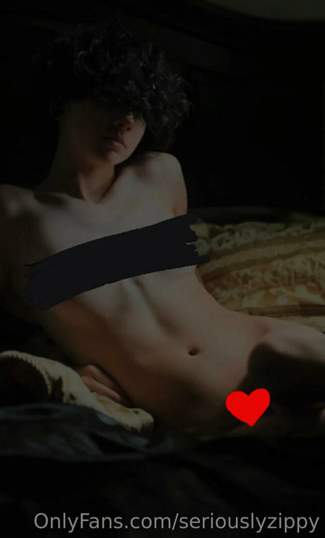 Photo nue de fuite OnlyFans de Seriouslyzippy