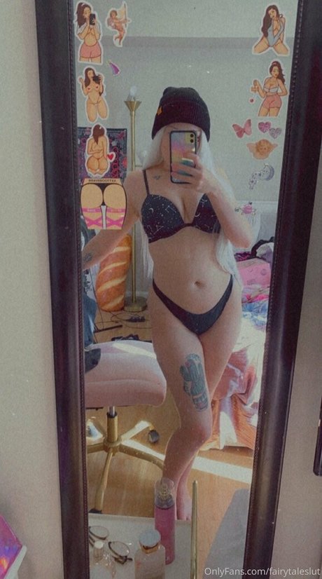 Photo nue de fuite OnlyFans de Ravebbyjade