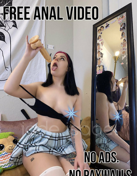 Photo nue de fuite OnlyFans de Ravebbyjade