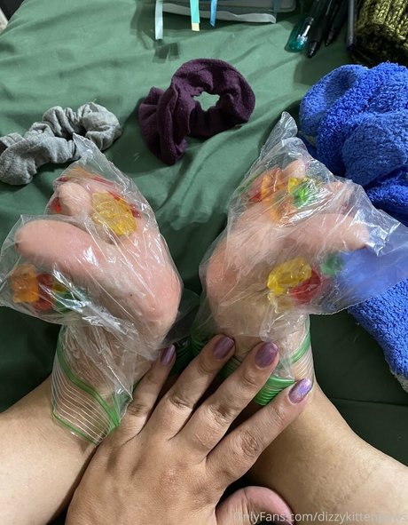 Dizzykittenpaws